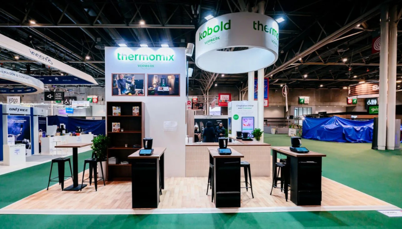 Stand de salon : les éléments à prévoir dans un brief scénographique efficace